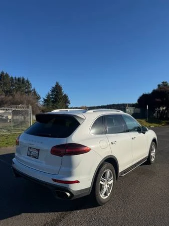 2016 Porsche 958 Cayenne - Image 3 of 9
