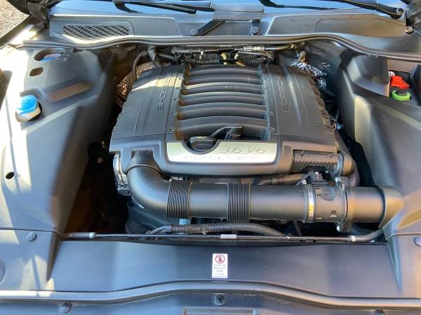 2016 Porsche 958 Cayenne - Image 12 of 20