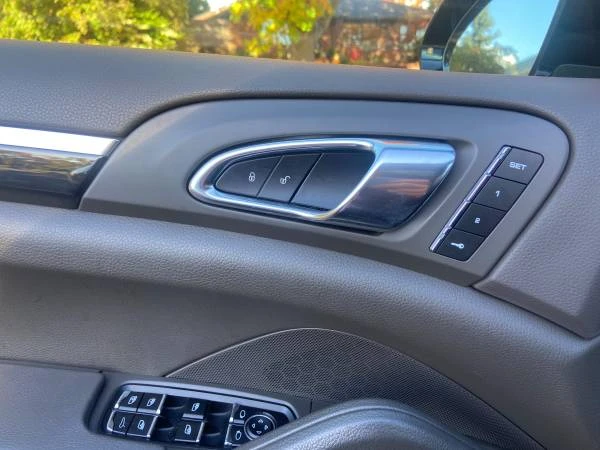 2016 Porsche 958 Cayenne - Image 15 of 20