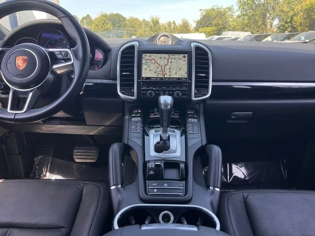 2016 Porsche 958 Cayenne - Image 12 of 17