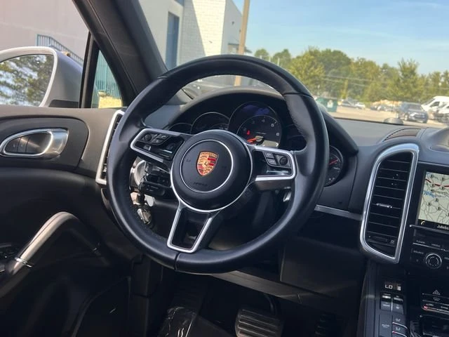2016 Porsche 958 Cayenne - Image 14 of 17