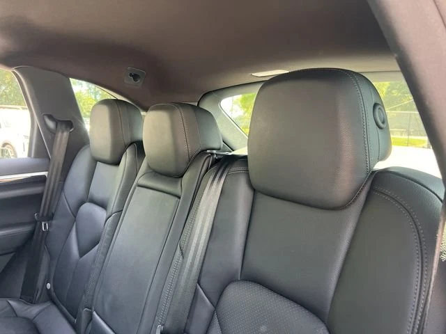 2016 Porsche 958 Cayenne - Image 16 of 17
