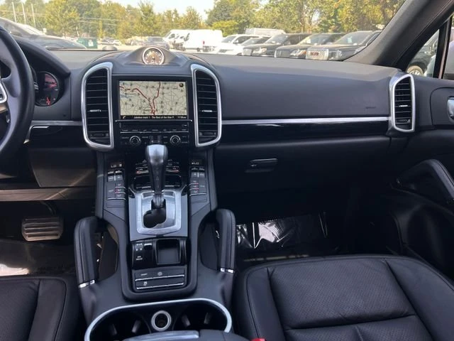 2016 Porsche 958 Cayenne - Image 11 of 17