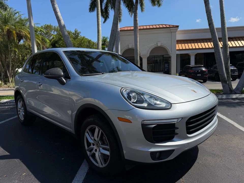 2016 Porsche 958 Cayenne - Image 2 of 20