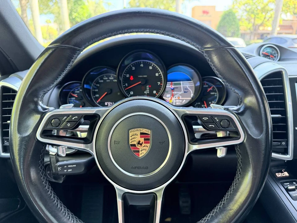 2016 Porsche 958 Cayenne - Image 18 of 20