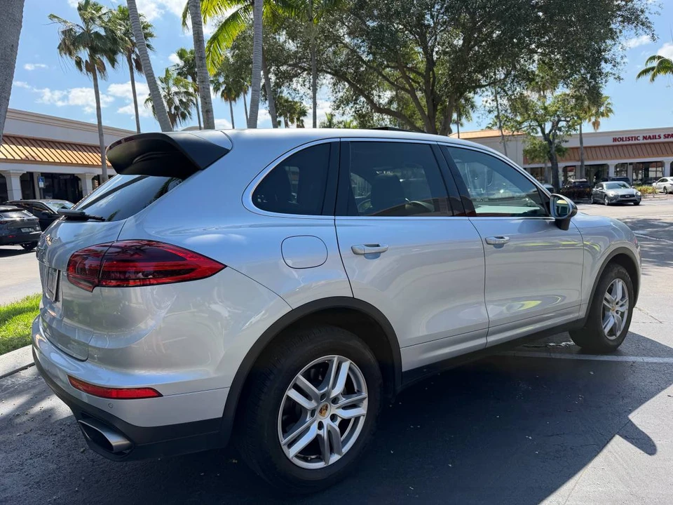 2016 Porsche 958 Cayenne - Image 6 of 20