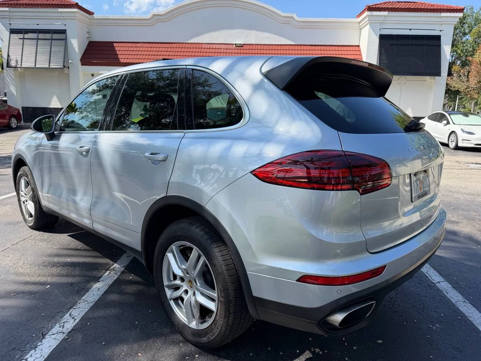 2016 Porsche 958 Cayenne - Image 5 of 20