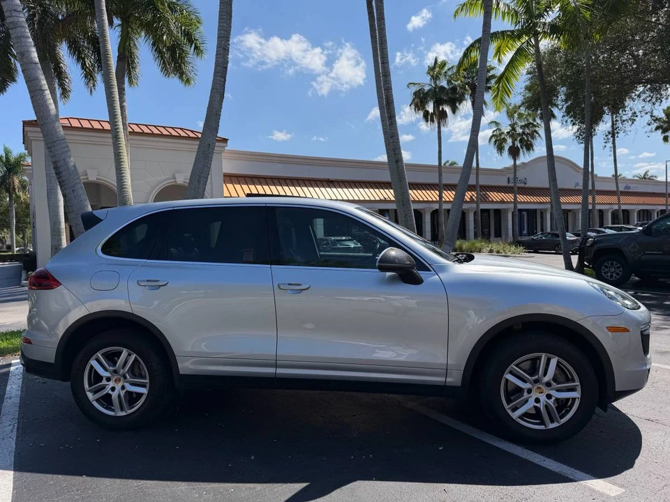 2016 Porsche 958 Cayenne - Image 4 of 20