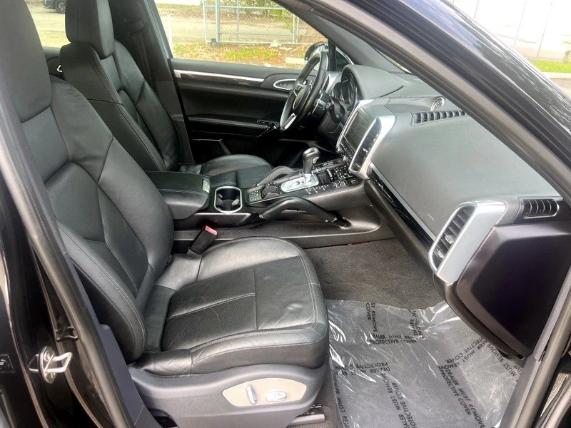 2016 Porsche 958 Cayenne - Image 10 of 21