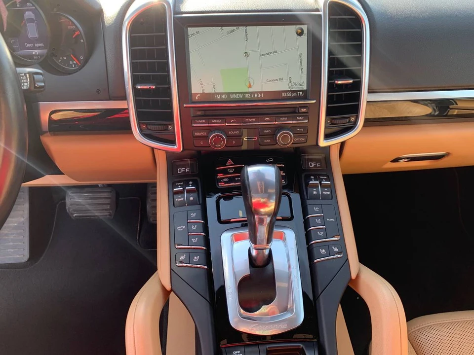 2016 Porsche 958 Cayenne - Image 18 of 23