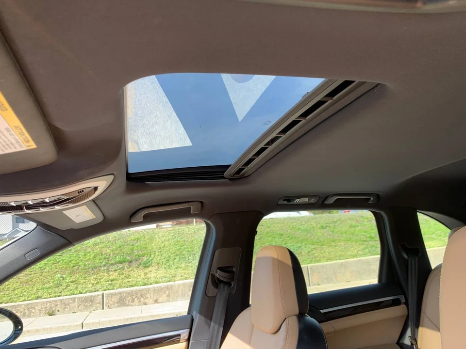 2016 Porsche 958 Cayenne - Image 16 of 23