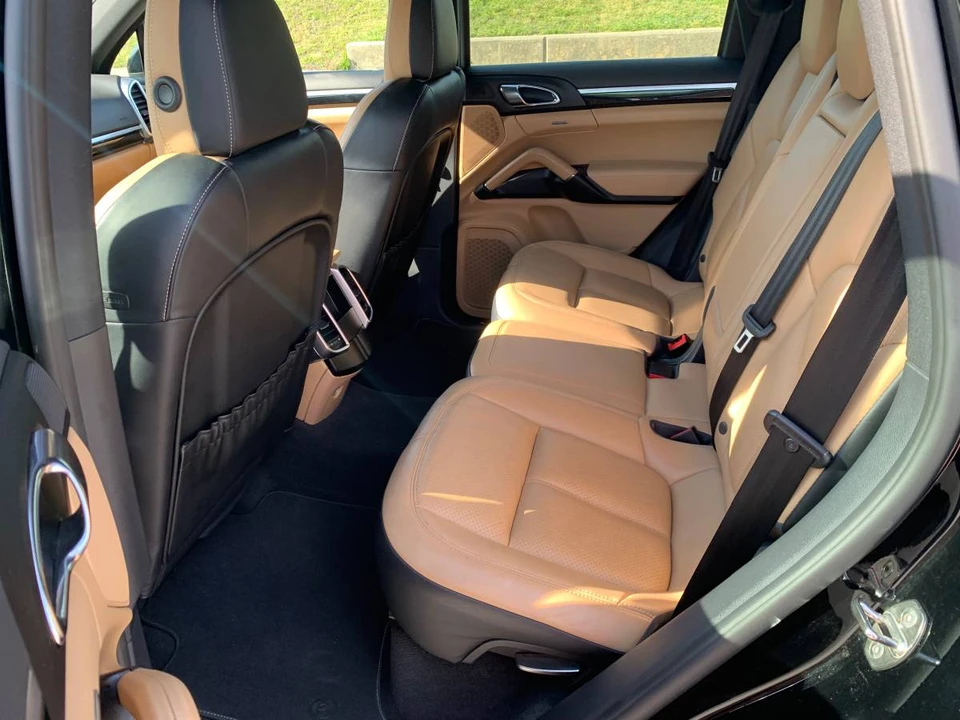 2016 Porsche 958 Cayenne - Image 14 of 23