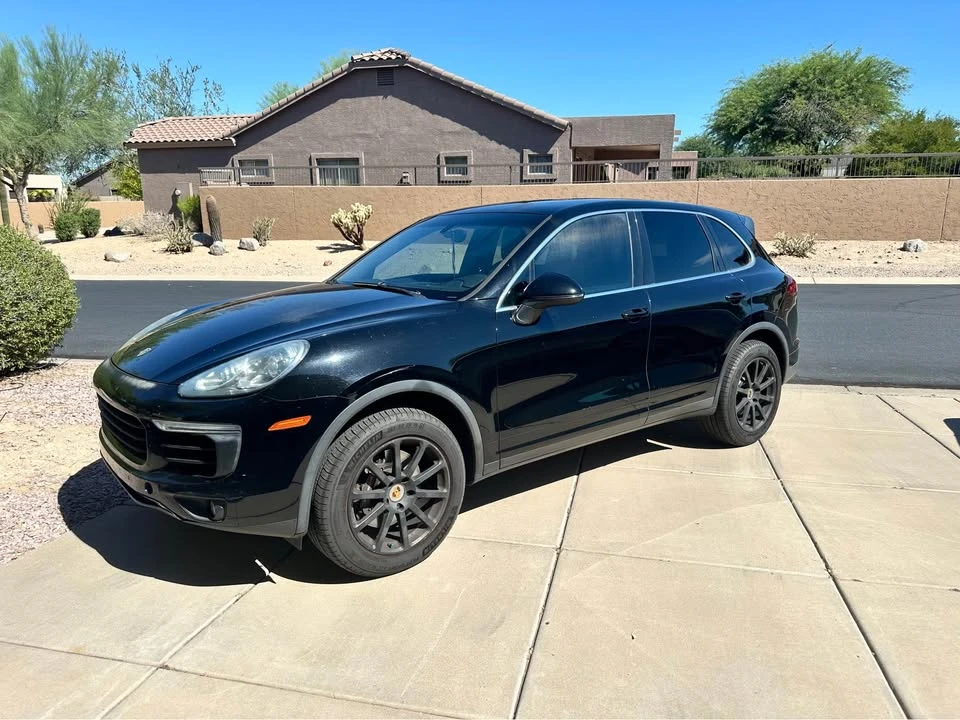2016 Porsche 958 Cayenne - Image 2 of 5