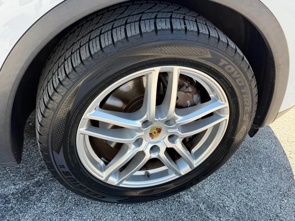 2016 Porsche 958 Cayenne - Image 10 of 18