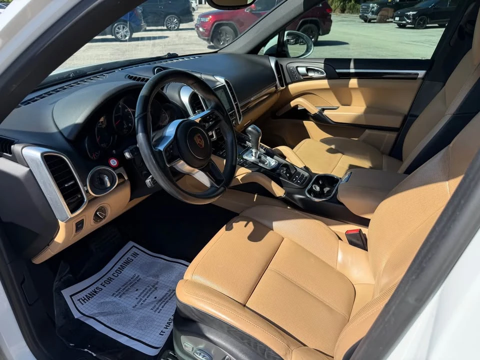 2016 Porsche 958 Cayenne - Image 13 of 18