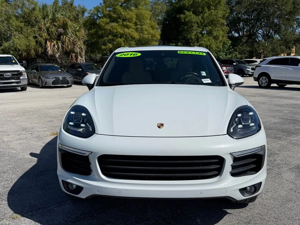 2016 Porsche 958 Cayenne - Image 2 of 18