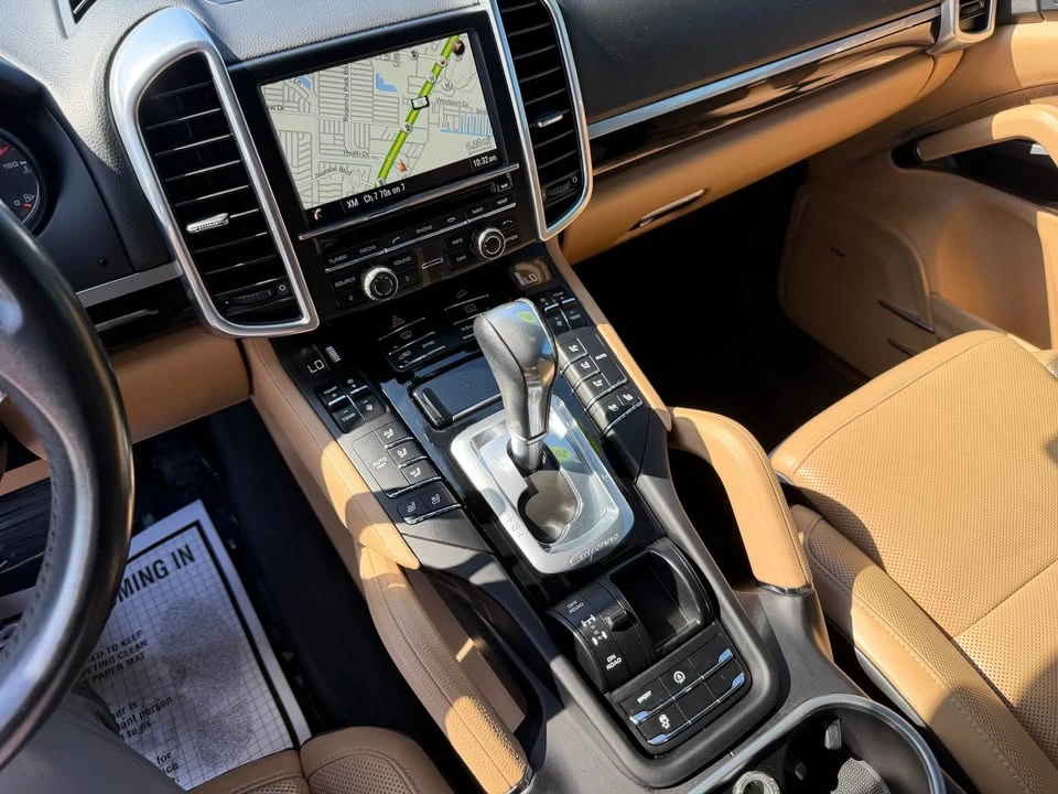 2016 Porsche 958 Cayenne - Image 14 of 18