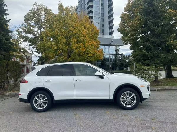 2016 Porsche 958 Cayenne - Image 5 of 10