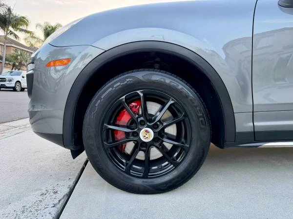 2016 Porsche 958 Cayenne - Image 10 of 21
