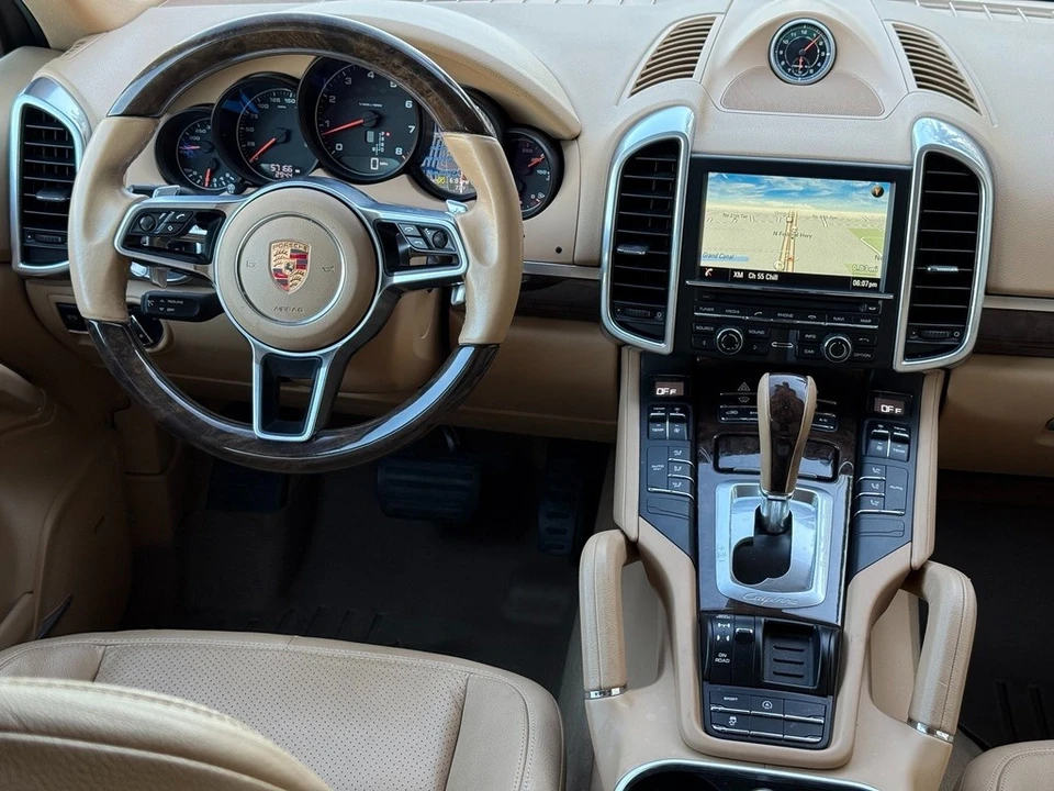 2016 Porsche 958 Cayenne - Image 16 of 21