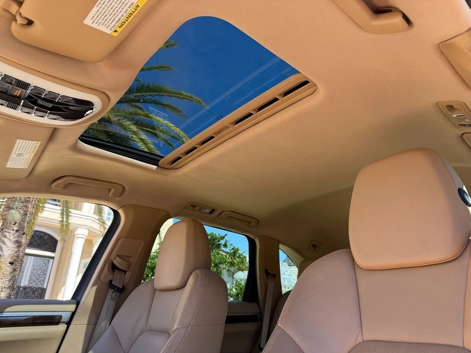 2016 Porsche 958 Cayenne - Image 8 of 21