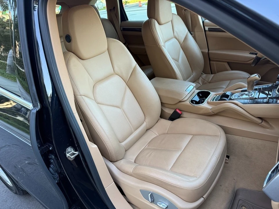 2016 Porsche 958 Cayenne - Image 19 of 21