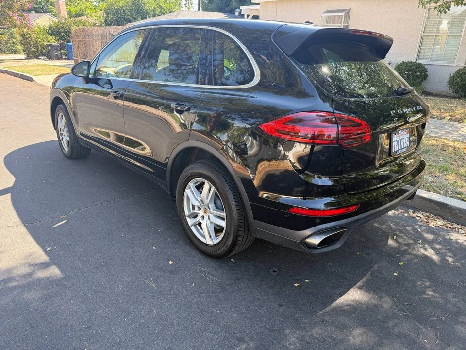 2016 Porsche 958 Cayenne - Image 9 of 11