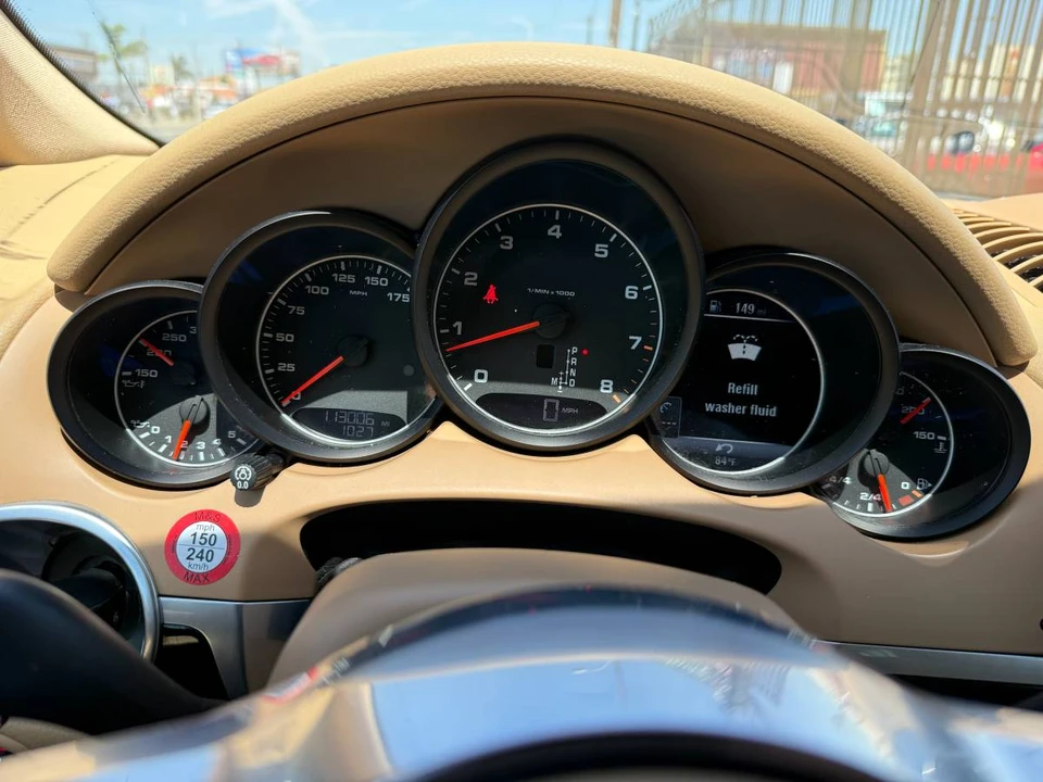 2016 Porsche 958 Cayenne - Image 2 of 6