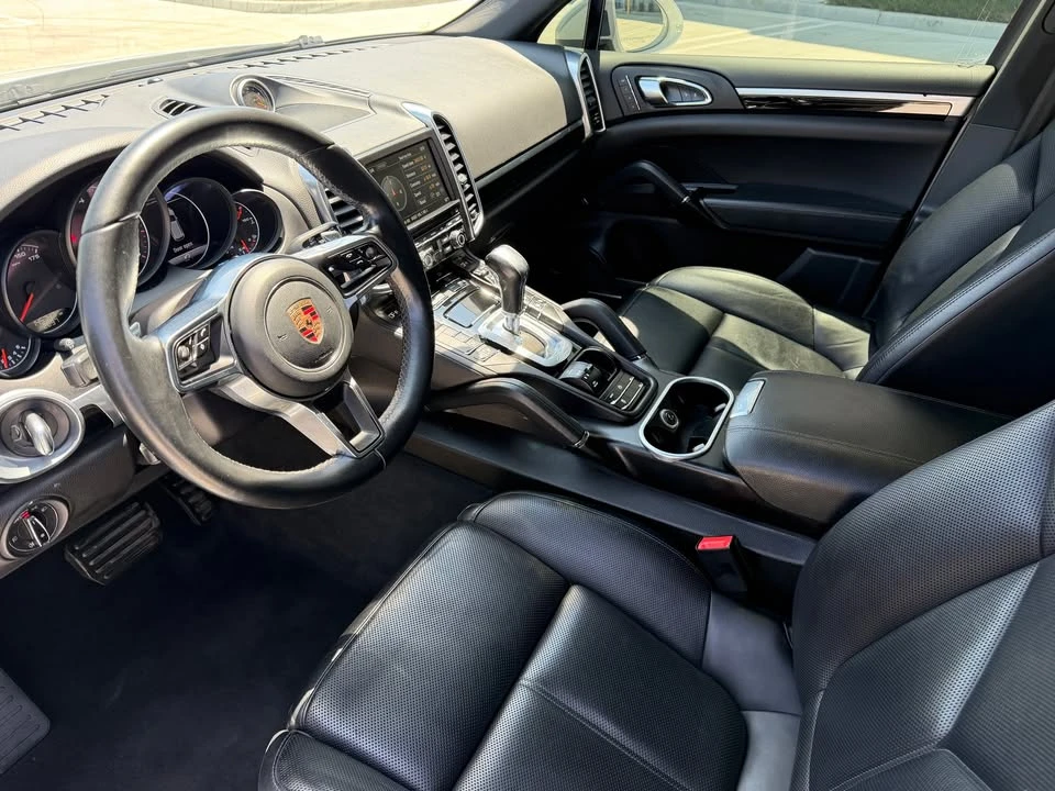 2016 Porsche 958 Cayenne - Image 9 of 20