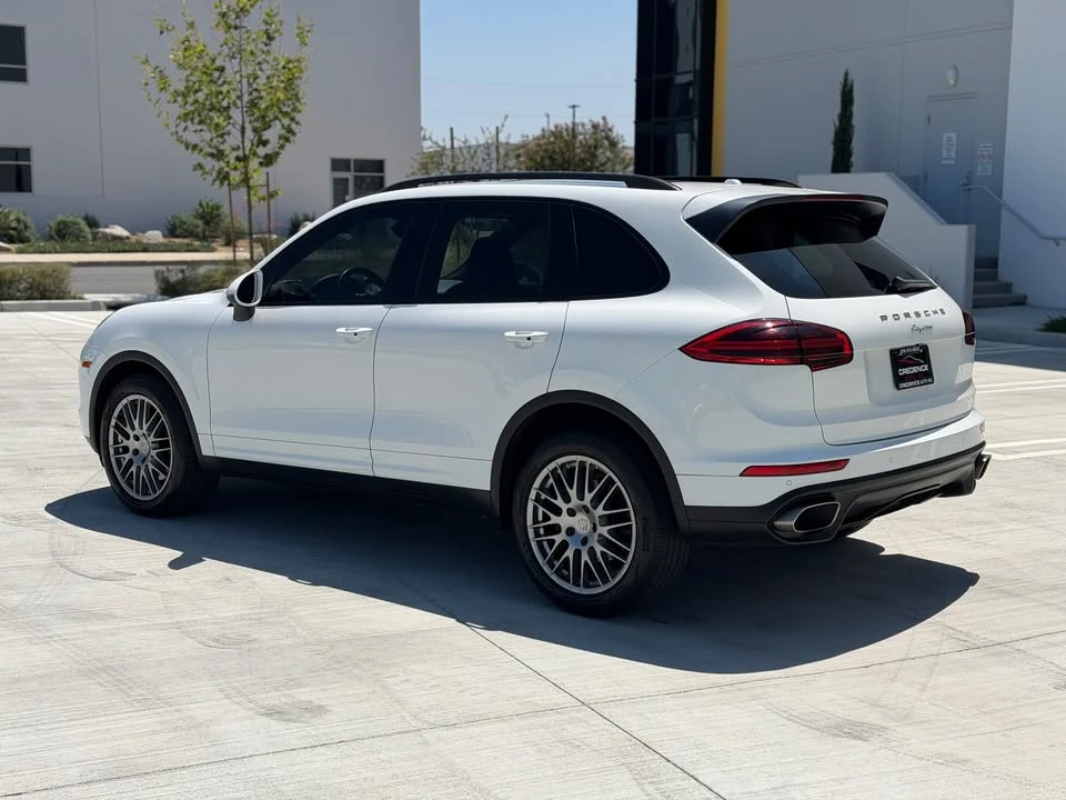 2016 Porsche 958 Cayenne - Image 6 of 20