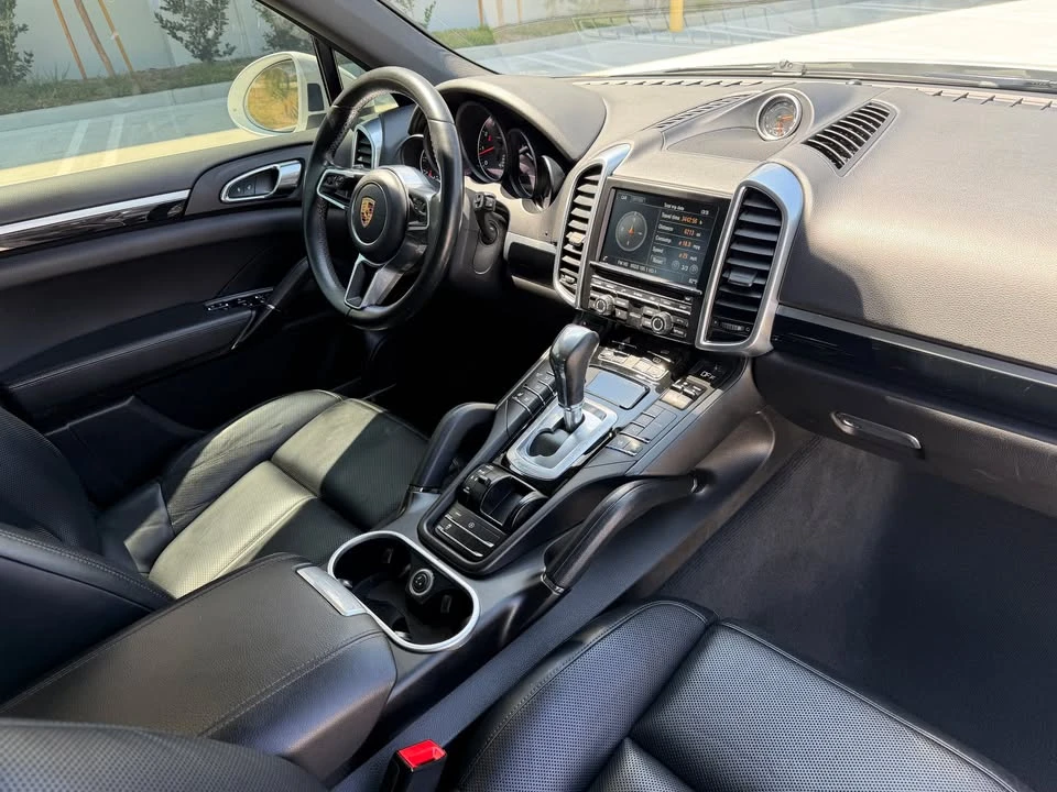 2016 Porsche 958 Cayenne - Image 12 of 20