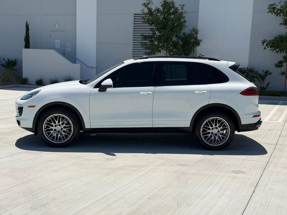 2016 Porsche 958 Cayenne - Image 4 of 20