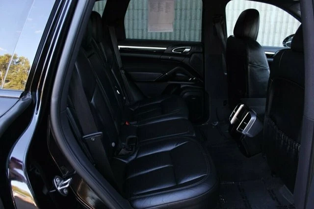 2016 Porsche 958 Cayenne - Image 10 of 20