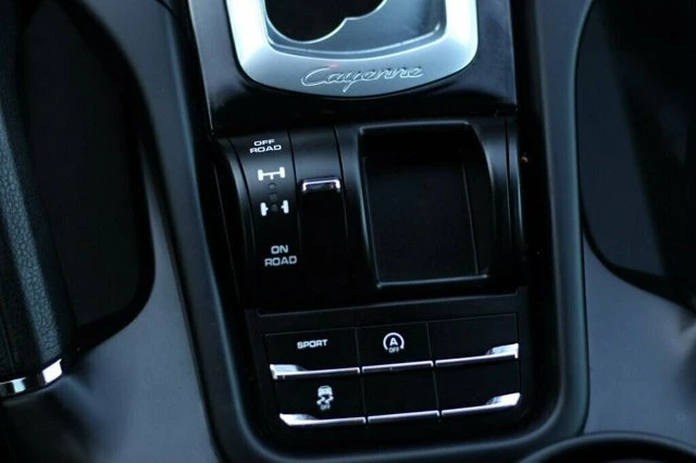 2016 Porsche 958 Cayenne - Image 18 of 20