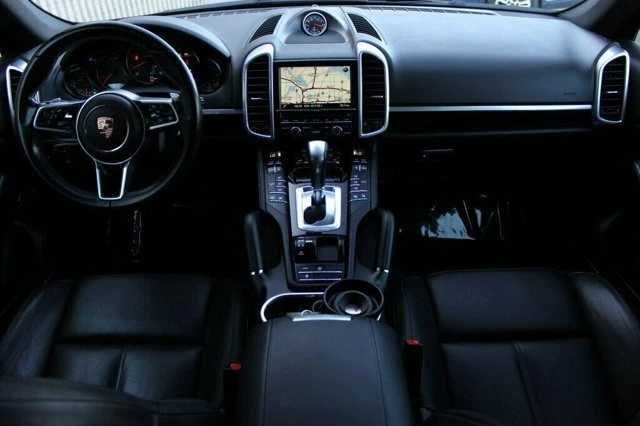 2016 Porsche 958 Cayenne - Image 12 of 20