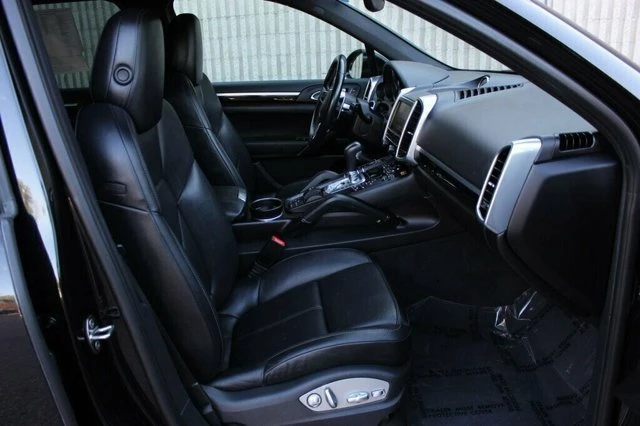 2016 Porsche 958 Cayenne - Image 7 of 20