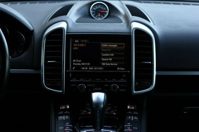 2016 Porsche 958 Cayenne - Image 14 of 20