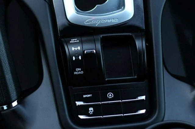2016 Porsche 958 Cayenne - Image 18 of 20