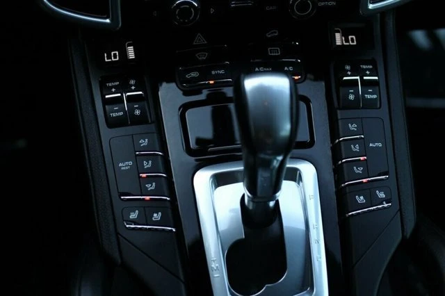 2016 Porsche 958 Cayenne - Image 17 of 20