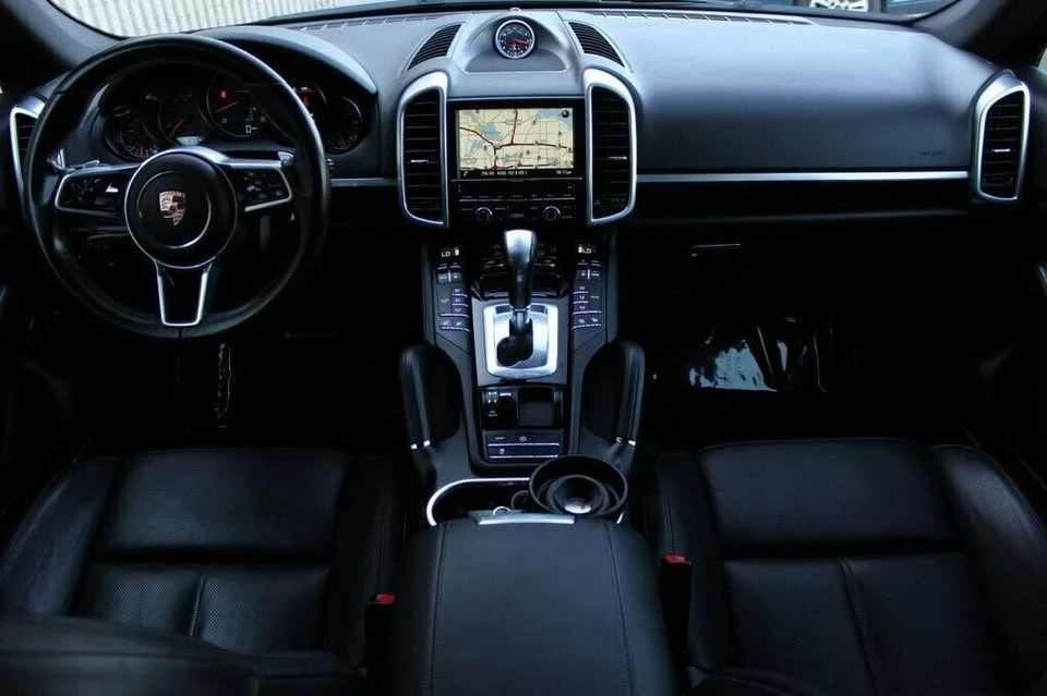 2016 Porsche 958 Cayenne - Image 10 of 15