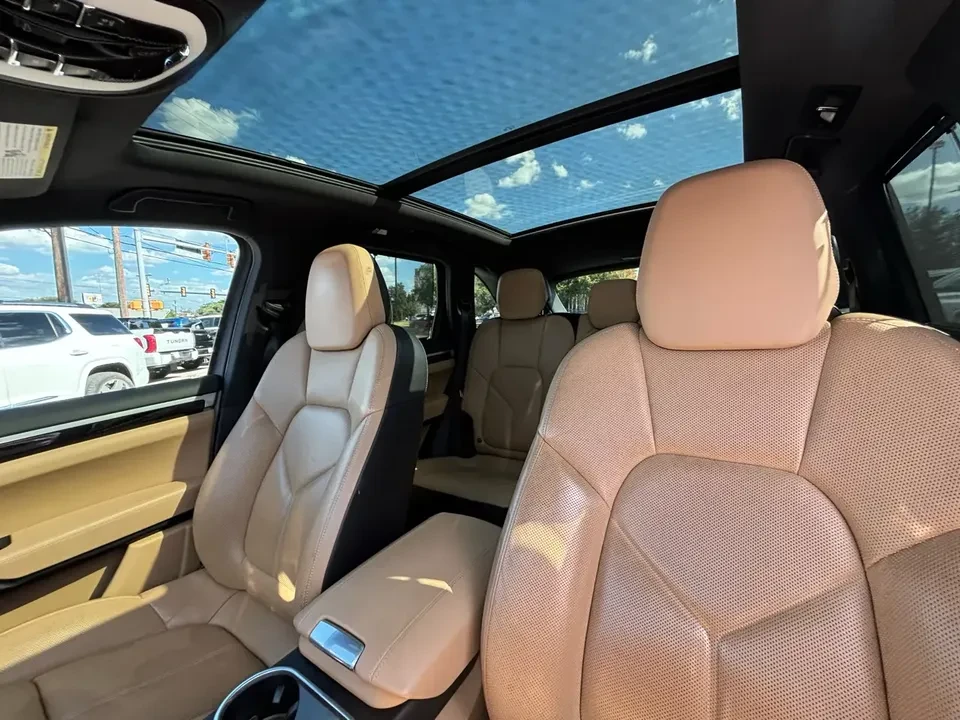 2016 Porsche 958 Cayenne S - Image 13 of 20