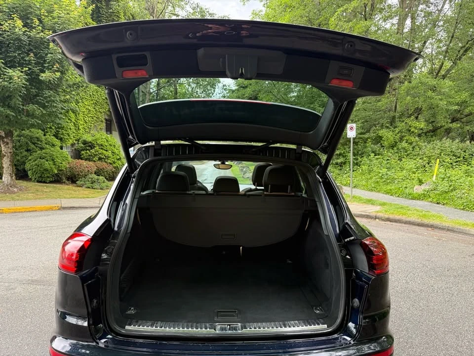 2016 Porsche 958 Cayenne S - Image 14 of 19
