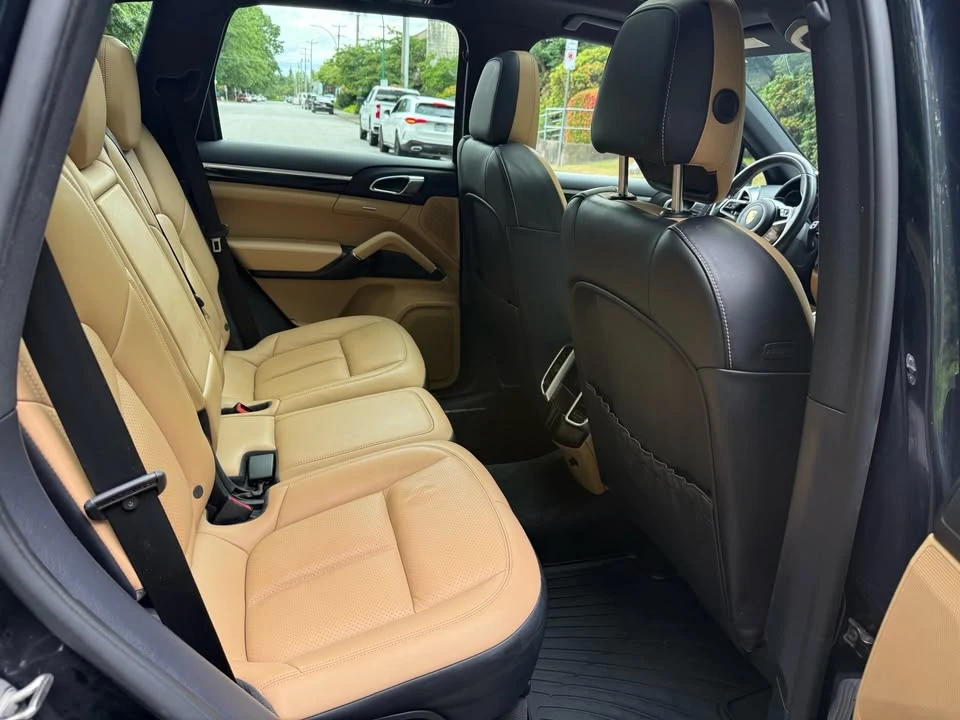 2016 Porsche 958 Cayenne S - Image 15 of 19