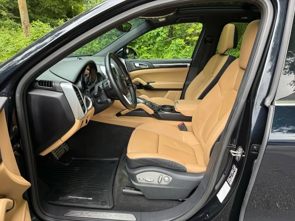 2016 Porsche 958 Cayenne S - Image 9 of 19