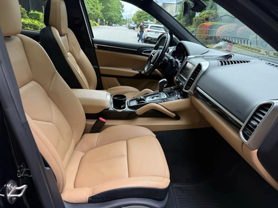 2016 Porsche 958 Cayenne S - Image 16 of 19