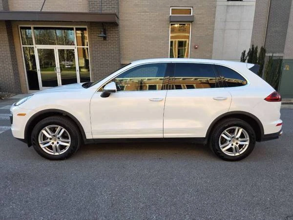 2016 Porsche 958 Cayenne - Image 7 of 17