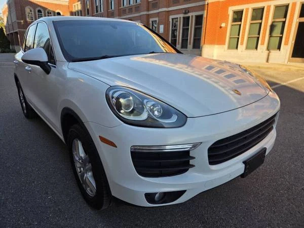 2016 Porsche 958 Cayenne - Image 2 of 17