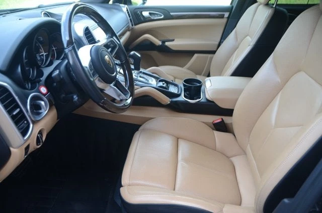 2016 Porsche 958 Cayenne - Image 11 of 25