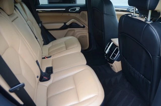 2016 Porsche 958 Cayenne - Image 14 of 25