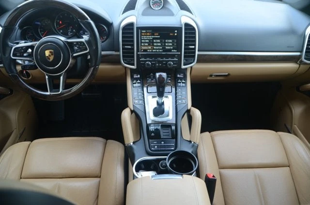 2016 Porsche 958 Cayenne - Image 17 of 25
